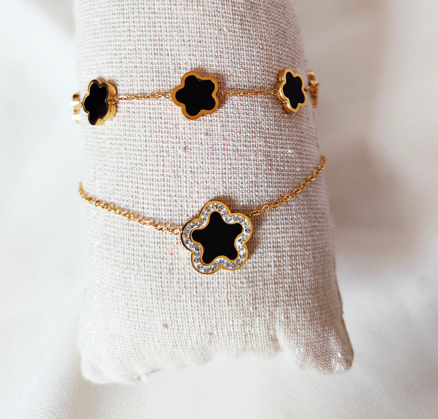 Bracelet black flower