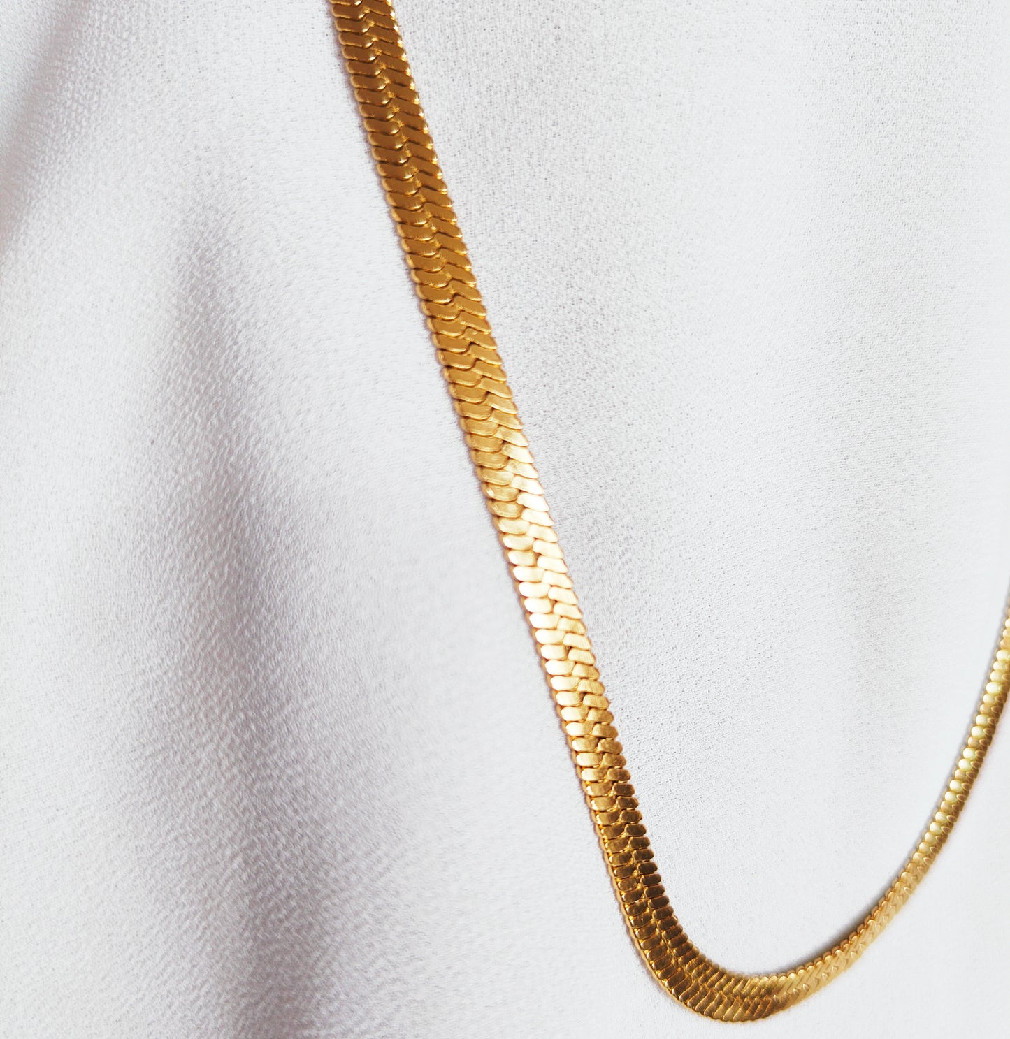 Collier serpent or