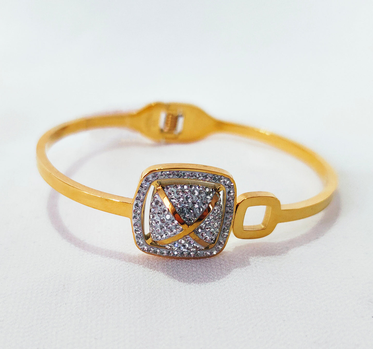 Bracelet rigide carré strass