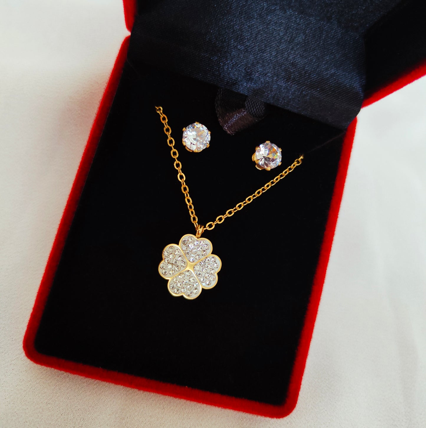 Coffret trèfle strass Acier Inoxydable