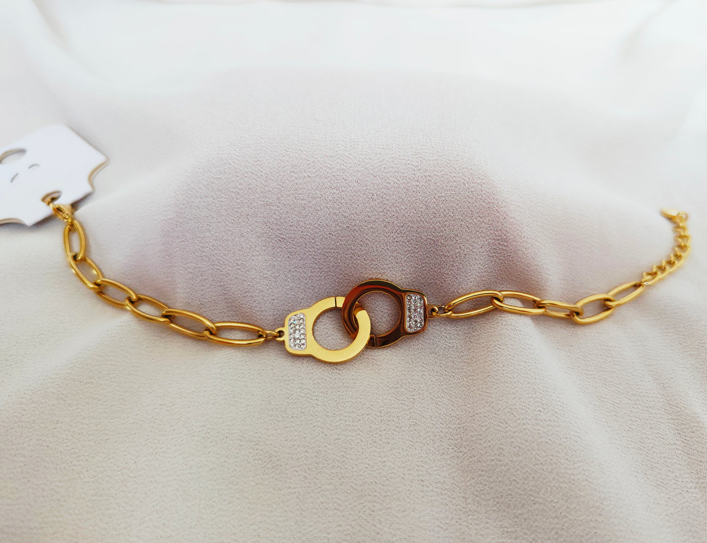 Bracelet menotte or et strass