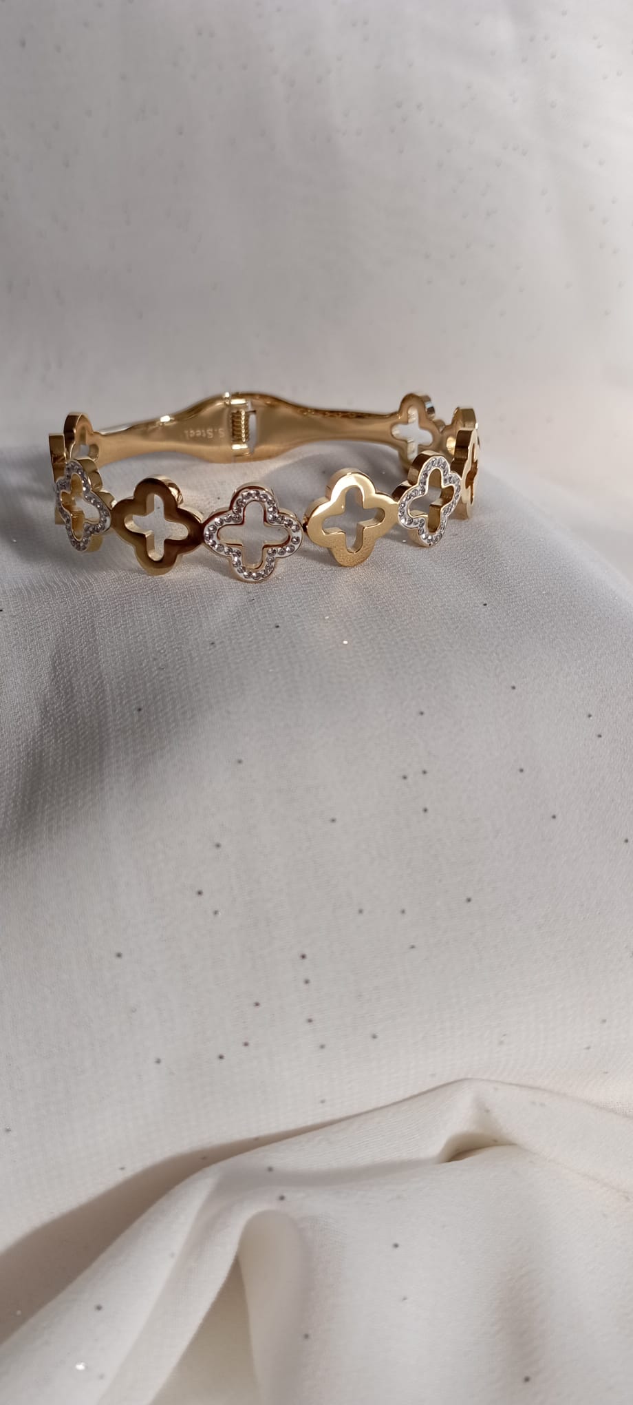 Bracelet rigide croix strass