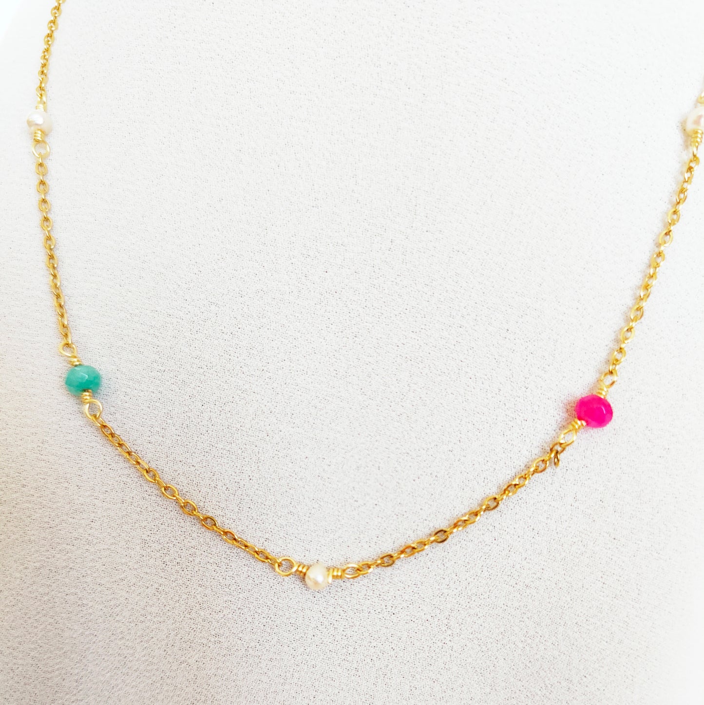Collier perles multicolores