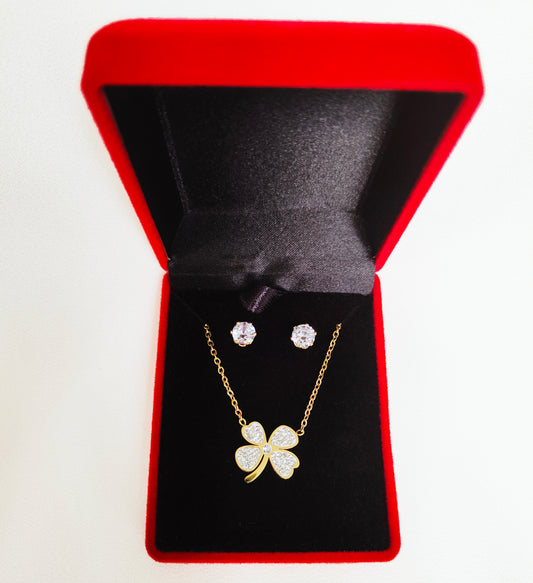 Coffret trèfle strass