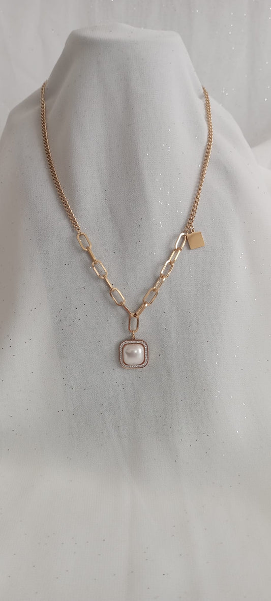 Collier Perle carré